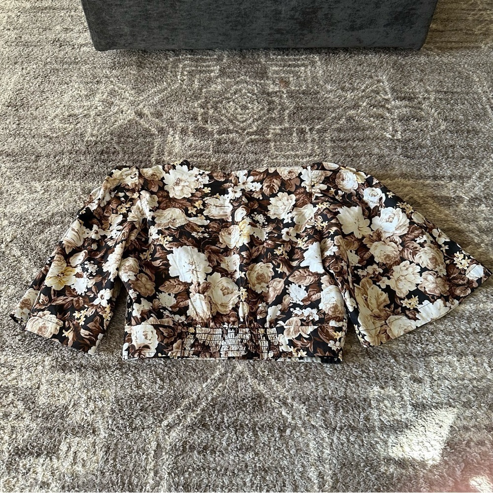 NWT Abercrombie & Fitch Deep V Neck Crop Blouse Brown Floral - Picture 6 of 9